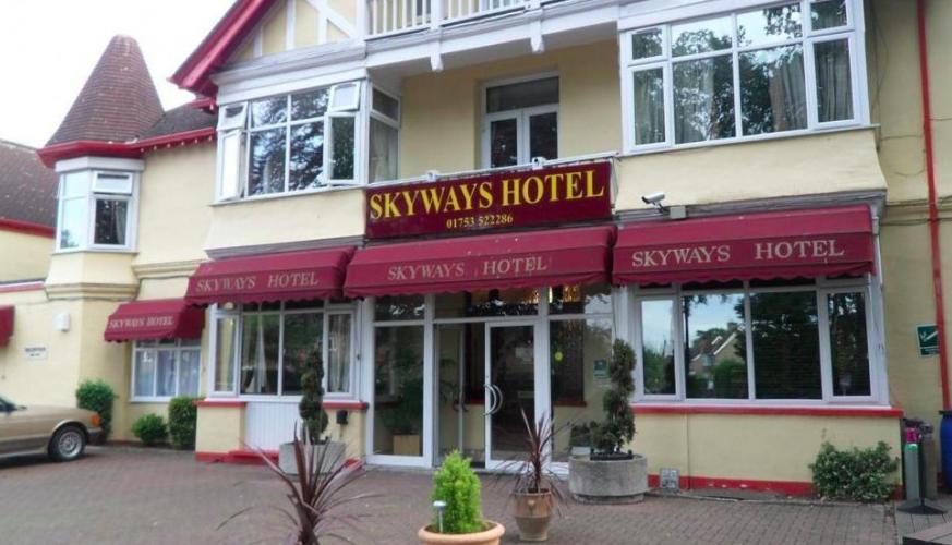 Skyways Hotel Слау Экстерьер фото